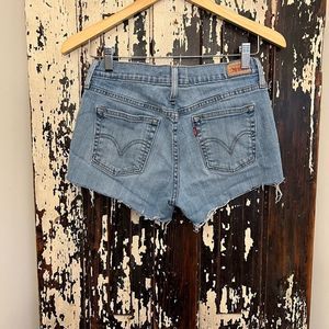 Women’s Levi’s 505’s cut off shorts.  Size 4.